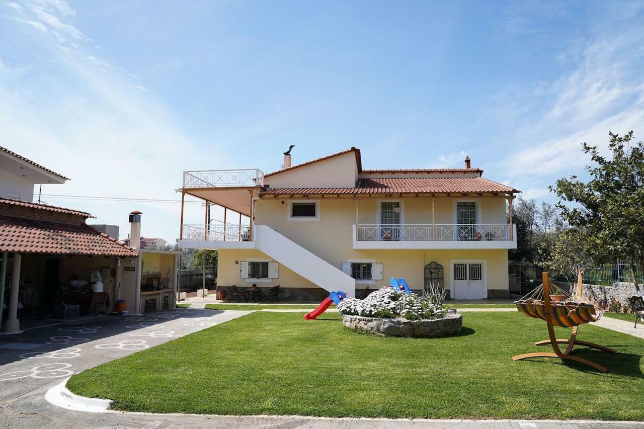 Eleni'S Holiday Home Каламата Экстерьер фото